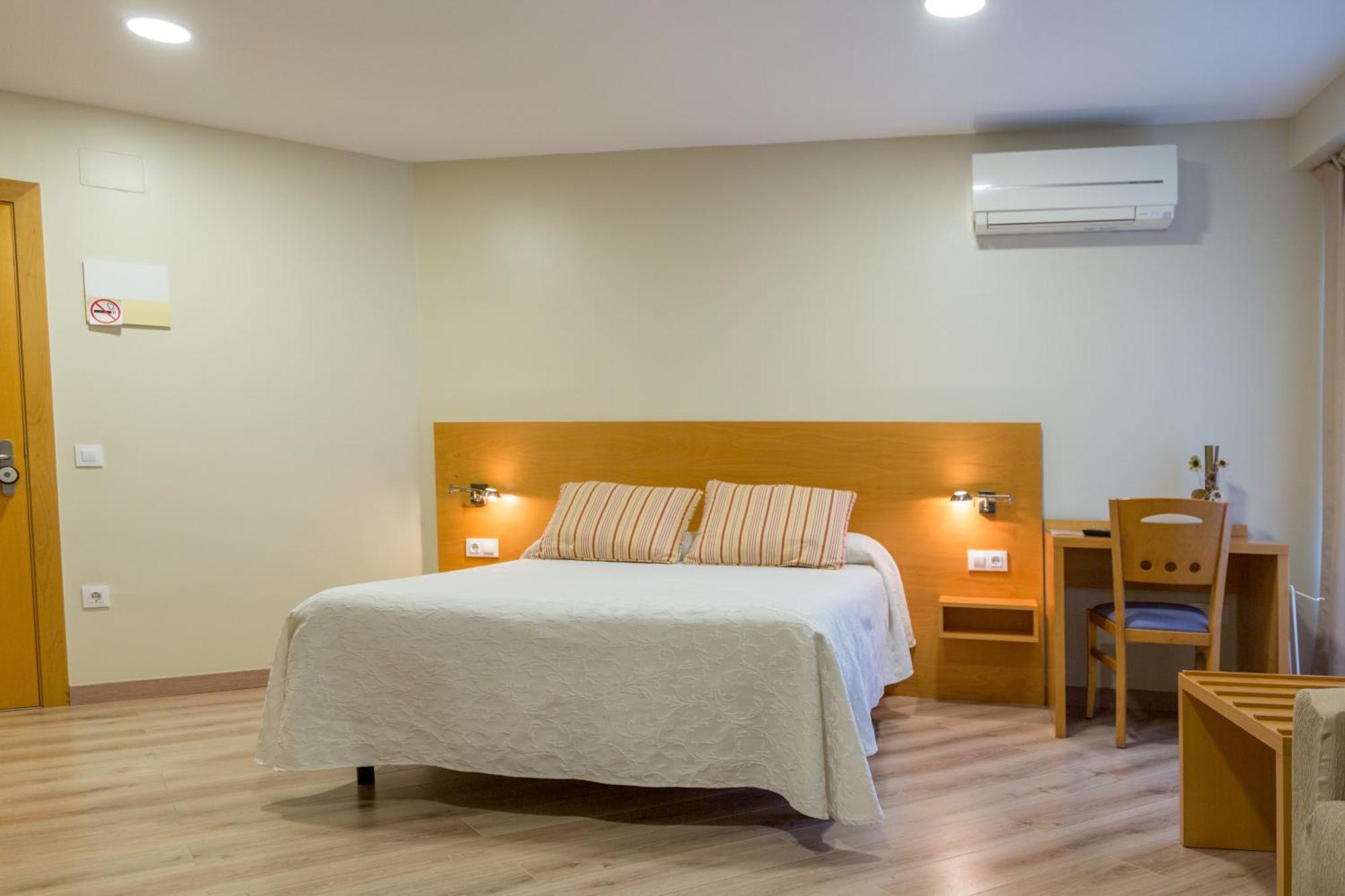 Apartamentos Playa De โกเบรเซส ภายนอก รูปภาพ
