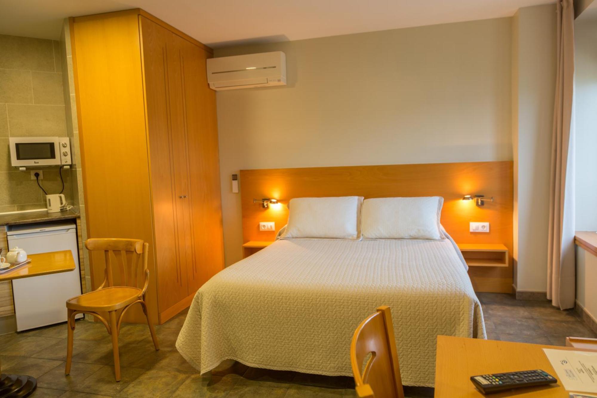 Apartamentos Playa De โกเบรเซส ภายนอก รูปภาพ