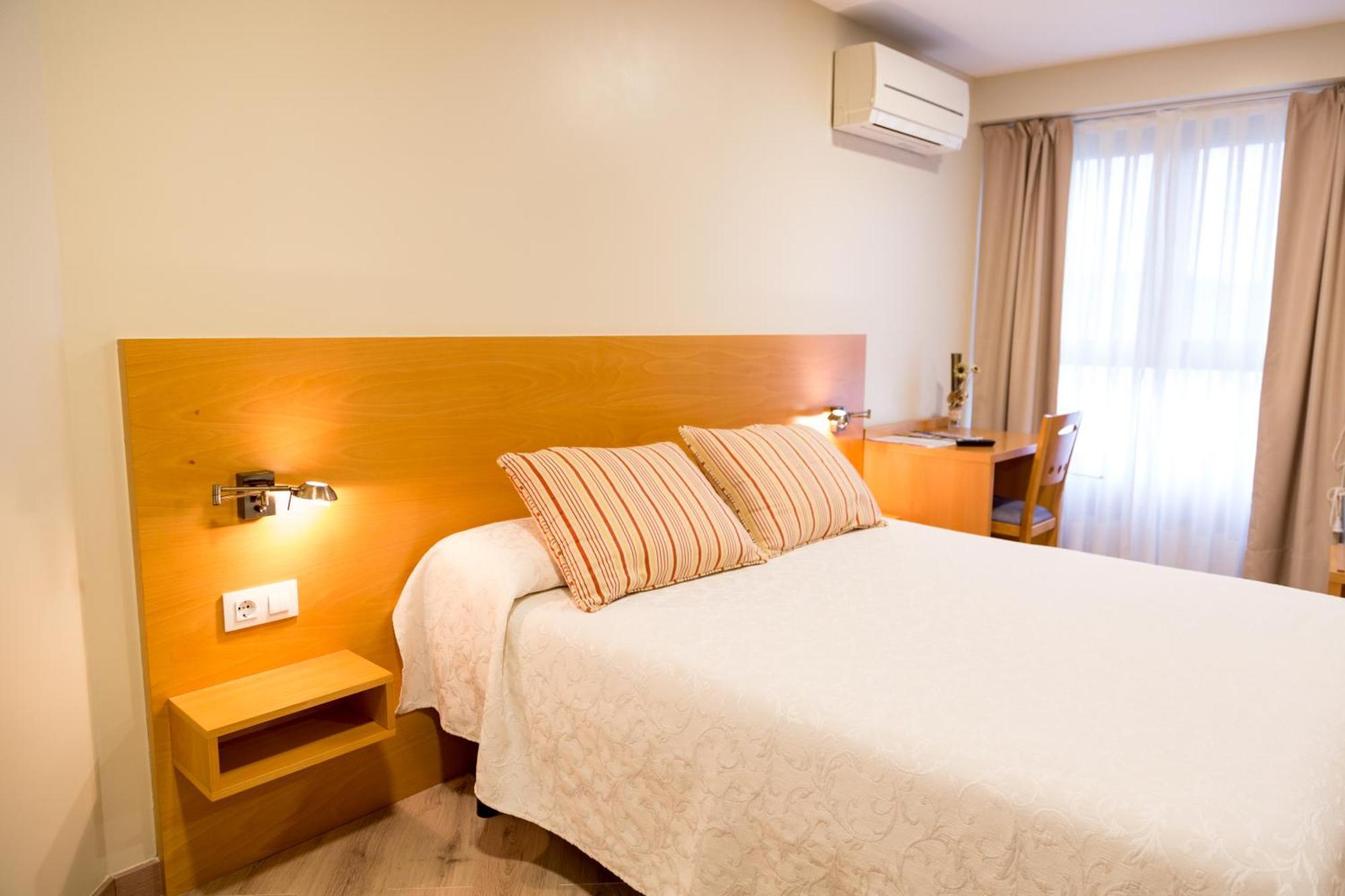 Apartamentos Playa De โกเบรเซส ภายนอก รูปภาพ